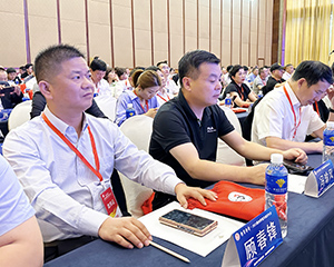 顾春锋1.jpg 顾春锋1.jpg