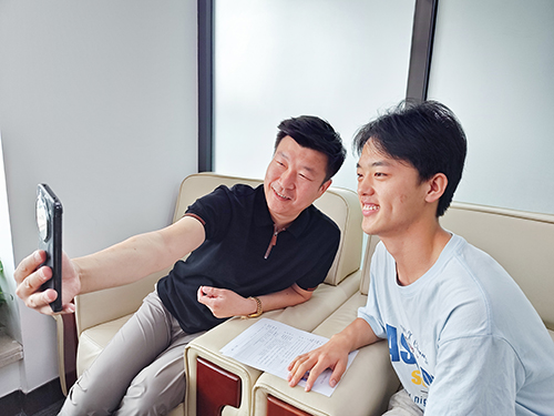 9c9c9bcd19c364341a3db79c11730b3 刘超.jpg